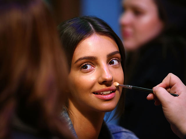 David Jones: дефиле с поцелуями и королевой красоты