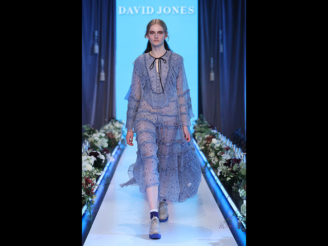 David Jones: дефиле с поцелуями и королевой красоты
