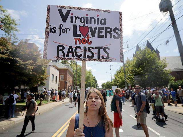Протест ультраправых в Шарлотсвилле закончился кровопролитием