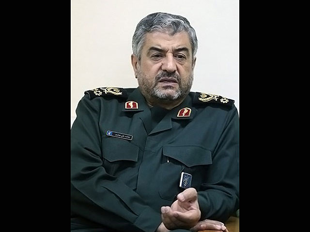 Командующий Корпуса стражей Исламской революции генерал-майор Али Джафари  