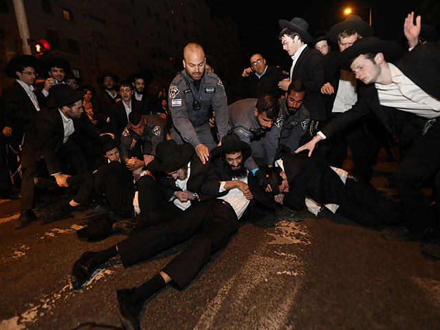 Беспорядки в Иерусалиме: пострадали пятеро полицейских