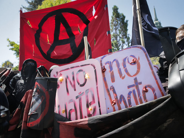 Активисты AntiFa в Беркли. Август 2017 года