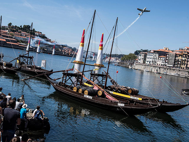 Чемпионат мира по аэробатике Red Bull Air Race