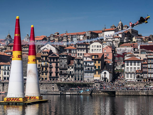 Чемпионат мира по аэробатике Red Bull Air Race