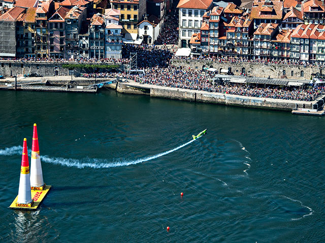 Чемпионат мира по аэробатике Red Bull Air Race