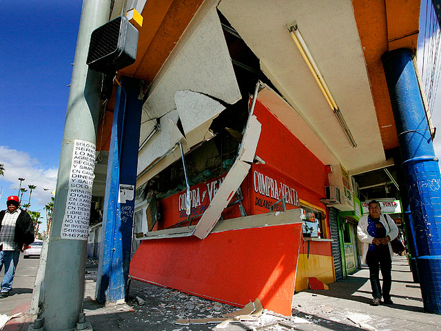 Жертвами землетрясения в Мексике стали более 70 человек    