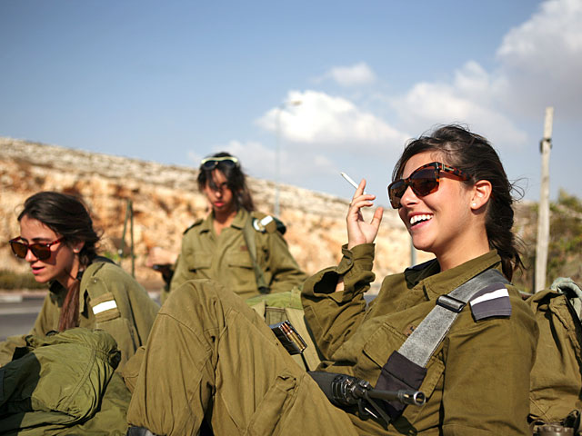 В рамках борьбы с курением ЦАХАЛ запретил продавать сигареты на 56 военных базах    