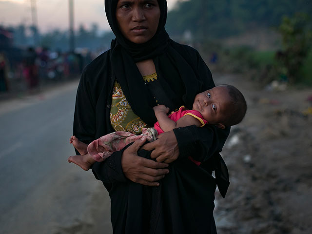 Столкновения в Мьянме: 400.000 беженцев устремились в Бангладеш