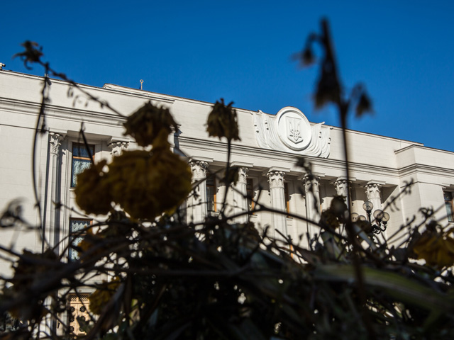 В зал заседаний Верховной Рады Украины бросили дымовую шашку