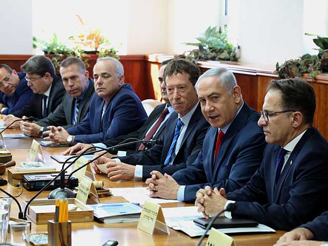 Израиль огласил условия для возобновления мирных переговоров с ПА  
