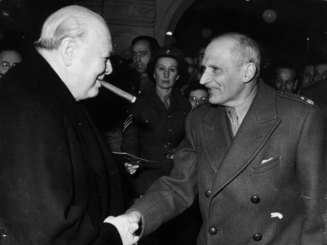 Уинстон Черчилль и Бернард Монтгомери 