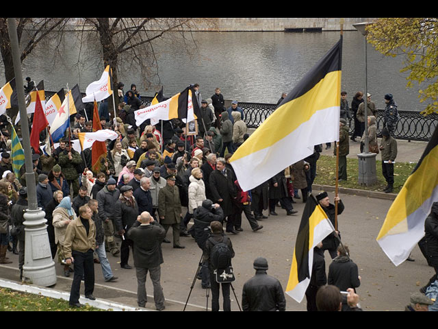 В Москве националисты провели "Русский марш"
