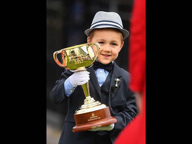 Cup Day в Мельбурне: праздник для любители скачек