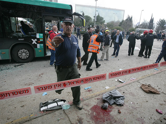 На месте теракта в Иерусалиме. 23 марта 2011 года