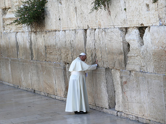     Папа Римский Франциск призвал уважать "статус-кво" Иерусалима