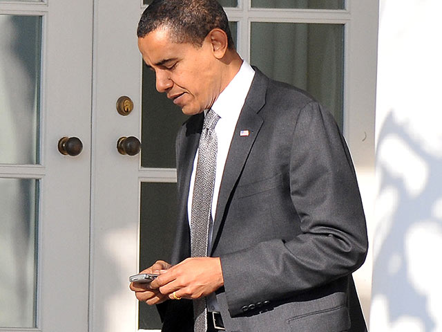 "Твит" Барака Обамы стал самым популярным за всю историю этой соцсети  