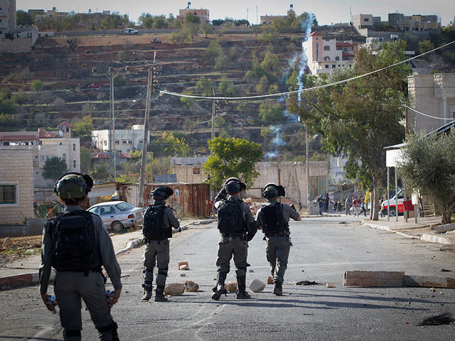 СМИ: столкновения между силами ЦАХАЛа и палестинскими арабами в Хевроне    