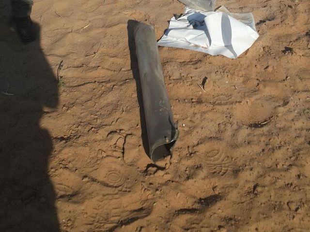 Полиция обнаружила в Сдероте место падения еще одной ракеты, причинен ущерб