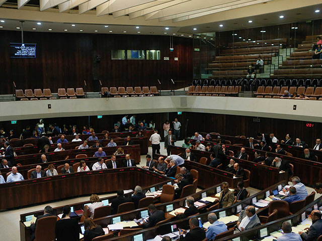 Оппозиция потребовала ревизии "законопроекта о рекомендациях"  