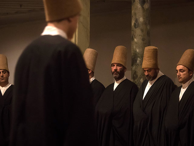 Церемония сама в Стамбуле: танец, обращенный к основателю суфизма