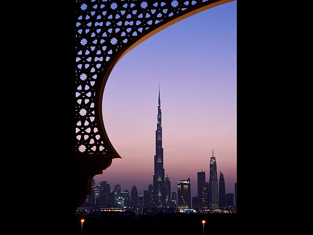 В Дубае открылась 150-метровая фоторамка, символ прогресса ОАЭ  