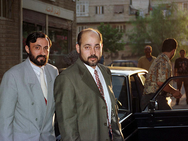 Имад аль-Алами и зампред политбюро ХАМАСа Муса Абу Марзук в 1999 году