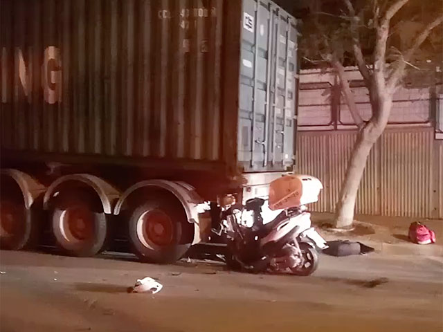 В Беэр-Шеве мотоциклист врезался в припаркованный грузовик  