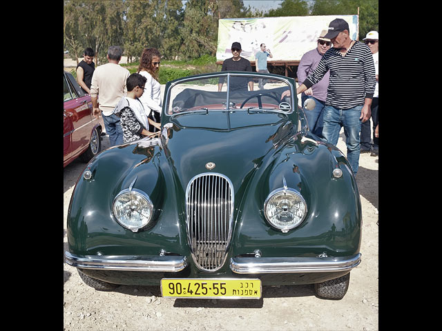 Выставка коллекционных автомобилей в Мишмар а-Шарон