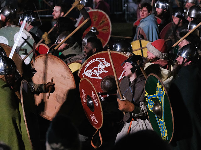 Женщины в доспехах: битва викингов в Йорке