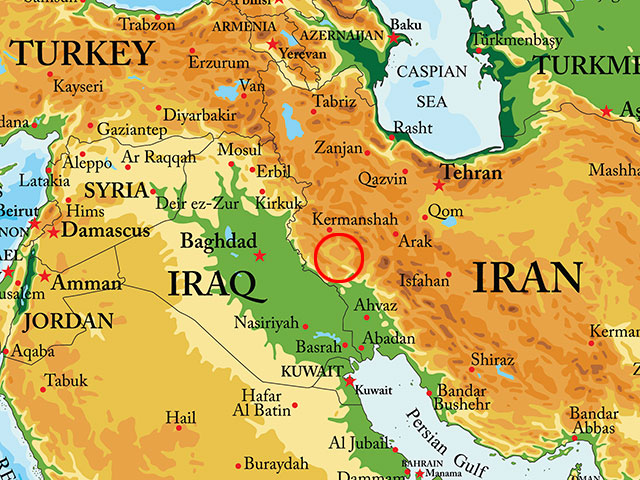 Обнаружены обломки иранского пассажирского самолета, врезавшегося в гору  
