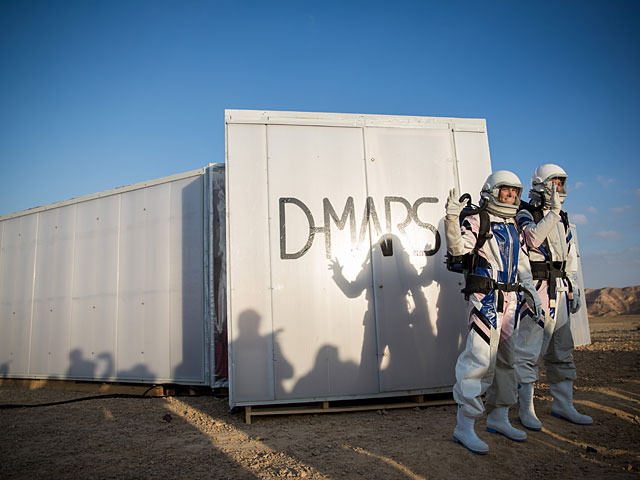В израильской пустыне проходит симуляция экспедиции на Марс