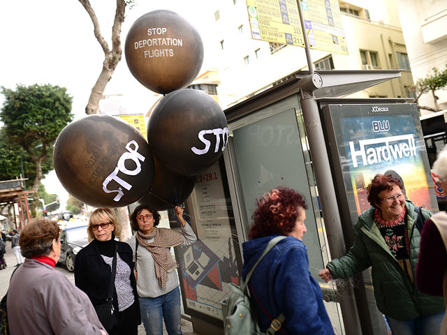 Митинг противников депортации африканцев в Тель-Авиве