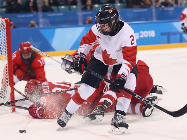 Хоккей. Сборная Канады разгромила россиянок и вышла в финал