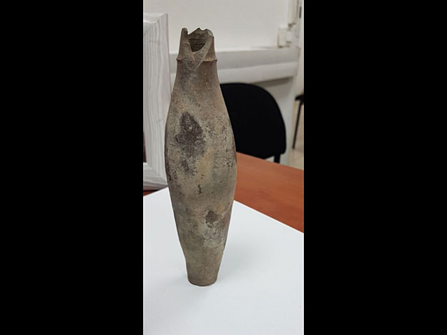 Во время обыска рутинного обыска полицейские обнаружили древний кувшин  