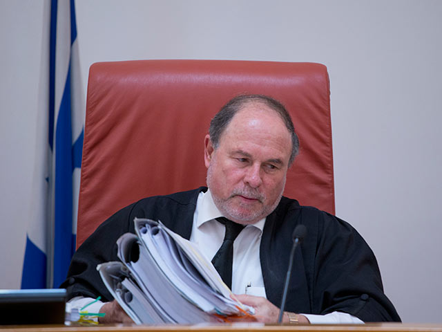 Судья Верховного суда Йорам Данцигер ушел в отставку за пять лет до завершения каденции