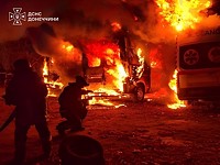 Российский удар по пассажирскому автобусу в Краматорске, более десяти погибших Российский удар по пассажирскому автобусу в Краматорске, более десяти погибших