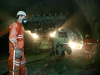 С 2027 года Израиль ограничит частный ввоз строителей из Индии и Шри-Ланки С 2027 года Израиль ограничит частный ввоз строителей из Индии и Шри-Ланки