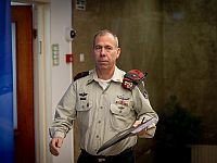 Бывший военный секретарь утверждает, что канцелярия премьера фальсифицировала протоколы Бывший военный секретарь утверждает, что канцелярия премьера фальсифицировала протоколы