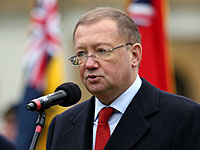 Чрезвычайный и полномочный посол России в Великобритании Александр Яковенко
