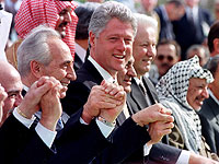 Клинтон признал, что в 1996 году пытался помочь Пересу победить на выборах в Израиле
