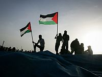 ХАМАС сообщает, что израильские военные обстреляли участников "марша" в Газе