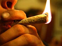 Гаага стала первым городом Голландии, ограничившим курение марихуаны  