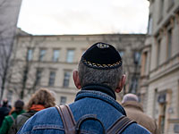 "Берлин надевает кипу": акция солидарности с евреями в столице Германии   