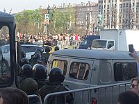 "Он нам не царь": сотни задержанных в городах России