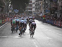 Победителем второго этапа "Джиро д`Италия" стал Элия Вивьяни. Израильская команда набрала очки