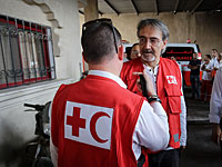 Красный крест направляет хирургов, чтобы помочь участникам "маршей возвращения"   