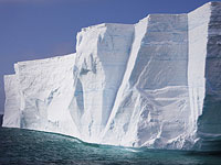     В Антарктике растет скорость таяния льда