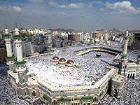 Рекорд чистоты во славу Аллаха: в Мекке пропылесосили 25.000 ковров