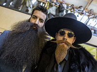 На фото участники чемпионата мира бород и усов 2015 года