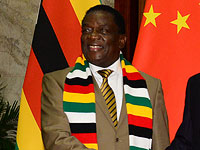 В результате покушения на президента Зимбабве пострадали десятки людей